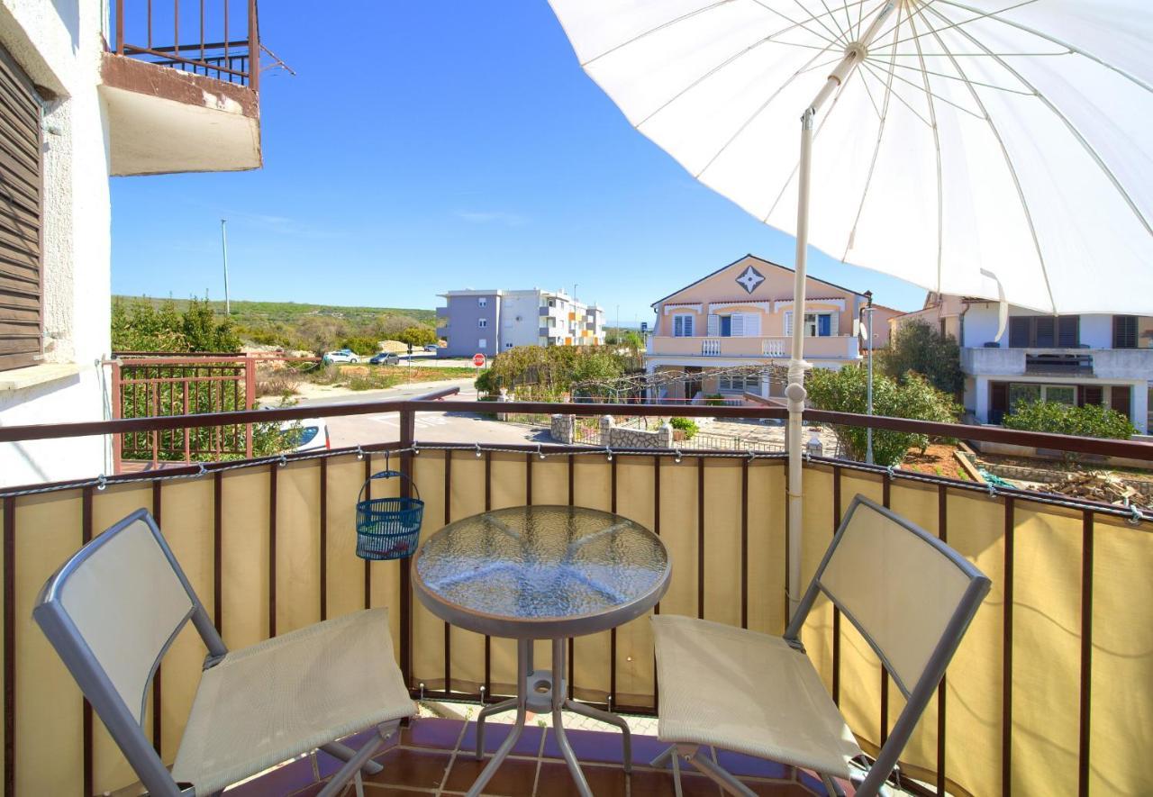 Studio Apartment Vesna Krk Town Luaran gambar
