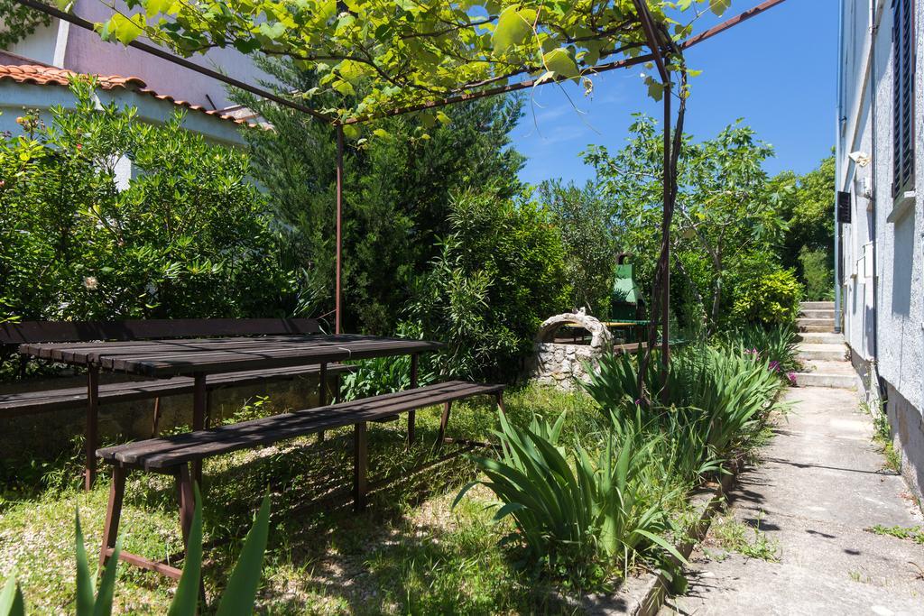 Studio Apartment Vesna Krk Town Luaran gambar